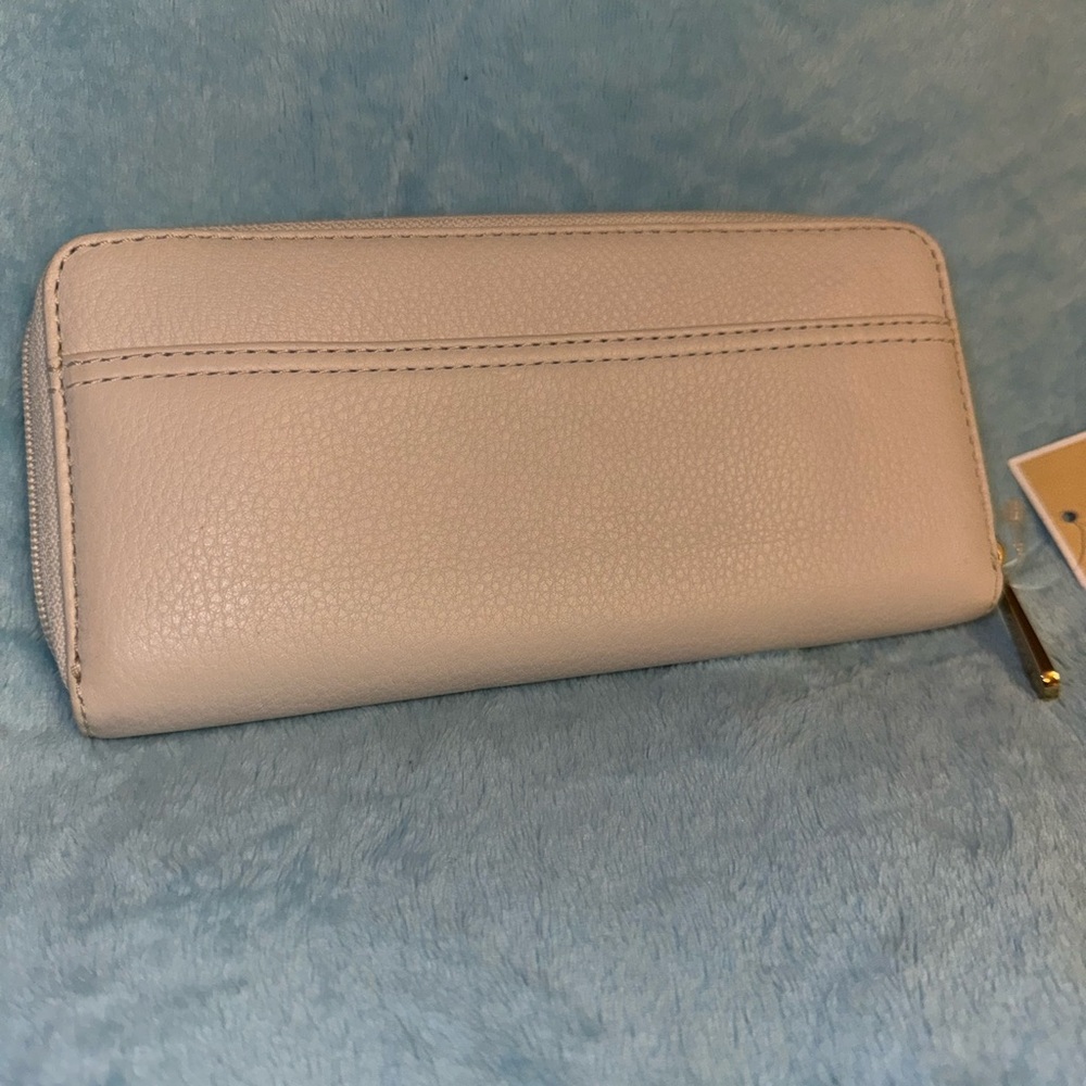 Michael Kors Continental Wallet Vanilla, new with tags - Picture 2 of 12